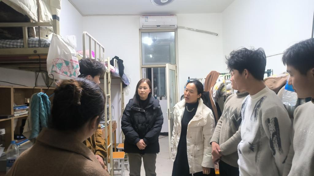 机械与汽车工程学院开展宿舍安全排查工作