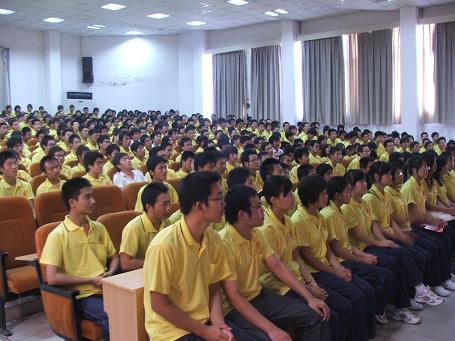 机电工程学院举行2010级新生入学典礼