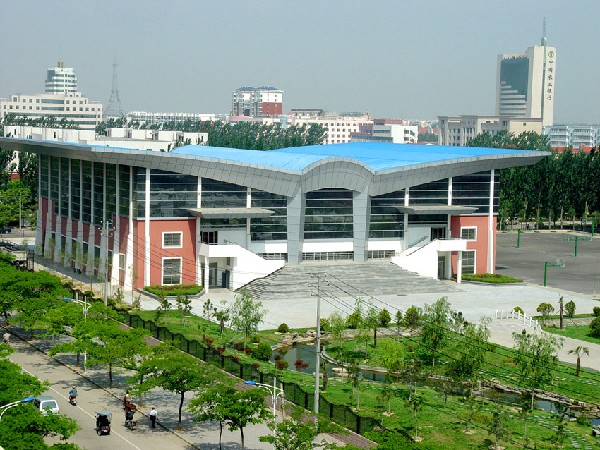 晋安路校区体育馆