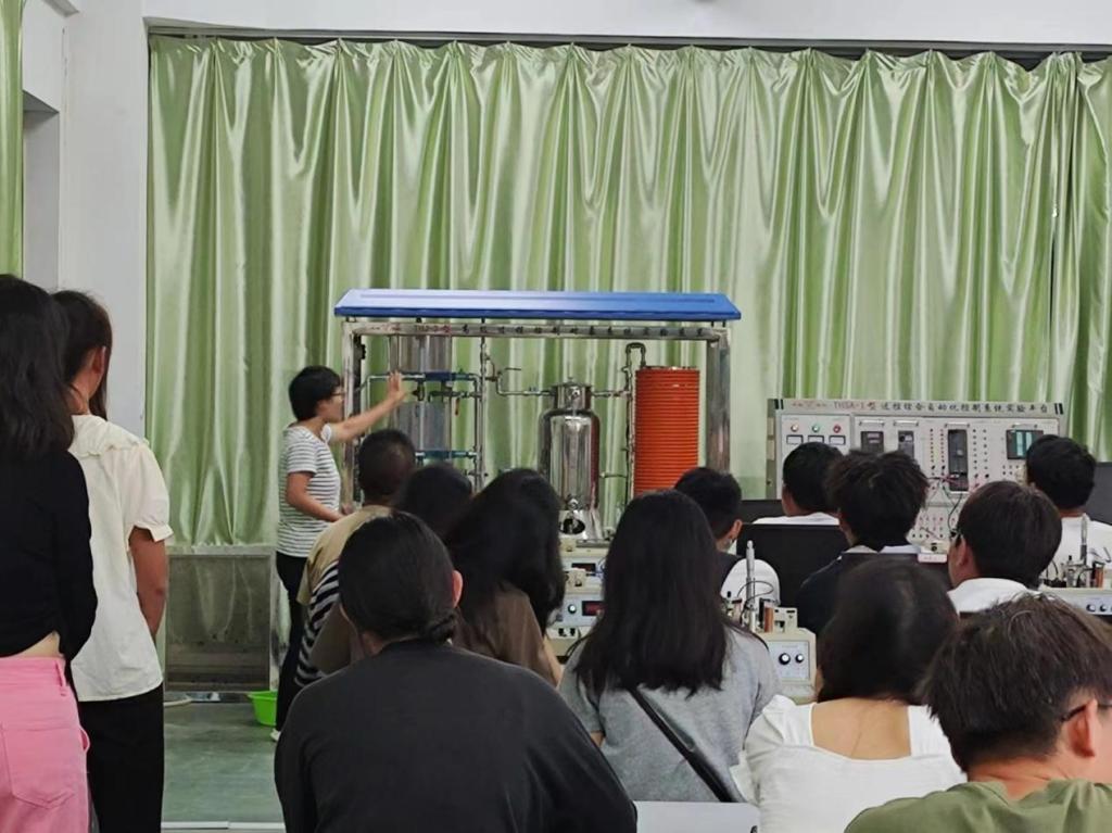 电子电气工程学院开展2023级新生专业教育