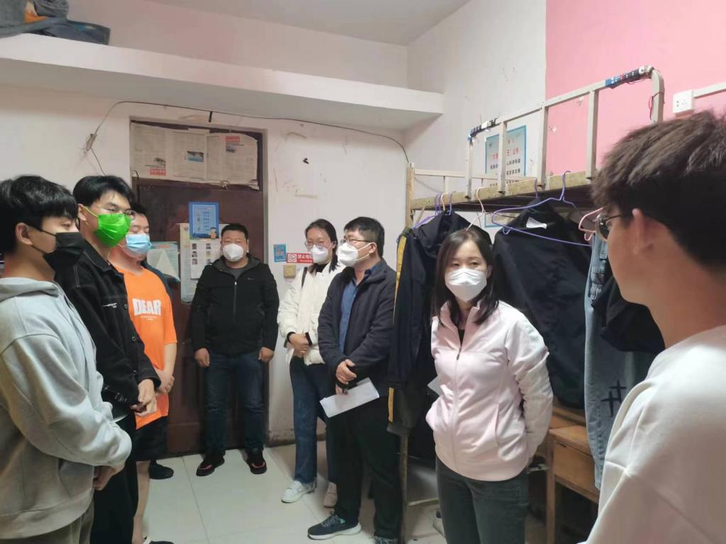 机械与汽车工程学院深入走访国庆假期学生宿舍